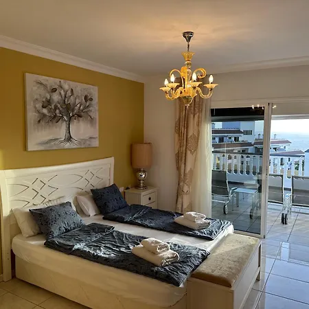 Alexander Puerto de Santiago (Tenerife)