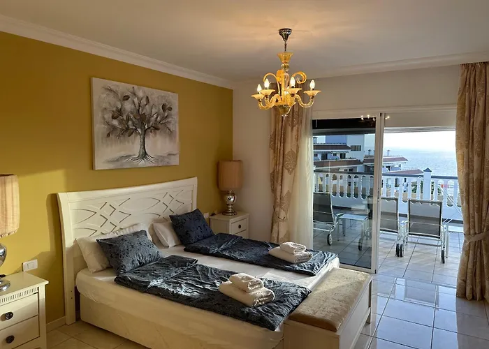 Alexander Puerto de Santiago (Tenerife)